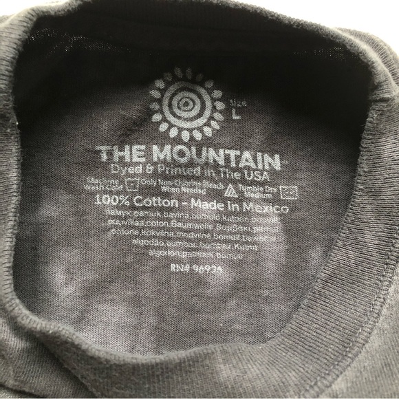 The Mountain Panda Bear 🐼 Face T-Shirt. Size Large. - Picture 15 of 15